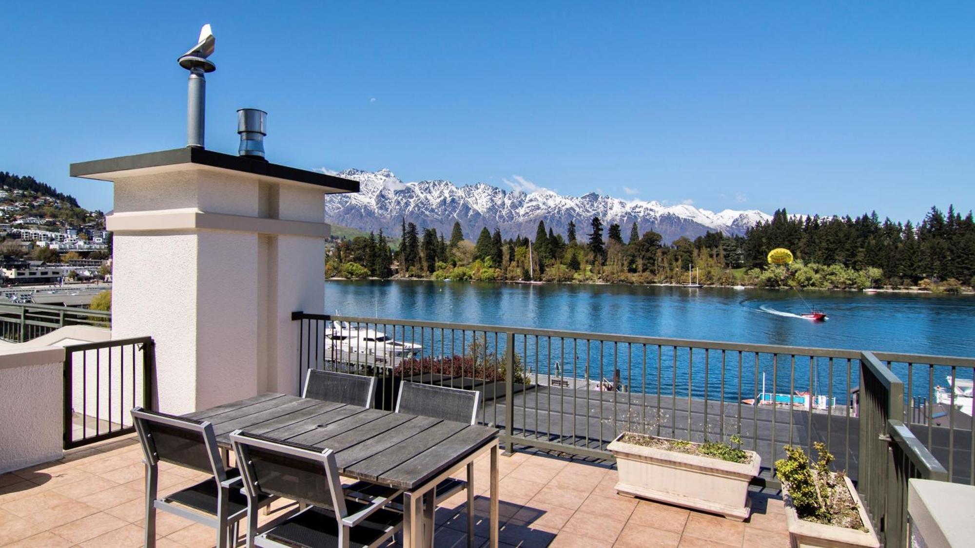 The Waterfront Aparthotel Queenstown Room photo